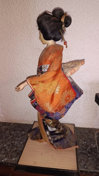 Figura Muñeca Geisha Traje Tradicional 45cm
