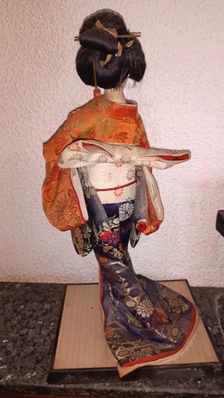 Figura Muñeca Geisha Traje Tradicional 45cm