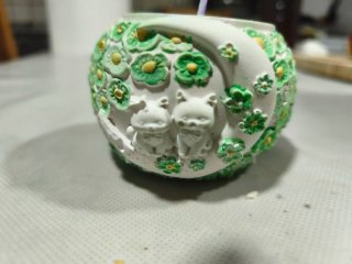 Vela aromática de cemento con flores