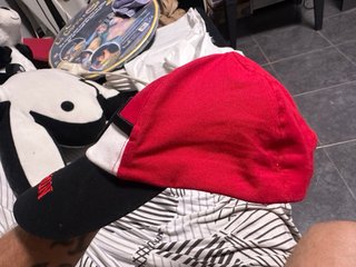 Gorra Pokémon Poké Ball Roja y Negra