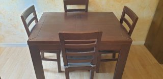 Aparador con mesa extensible y 4 sillas made.maziz