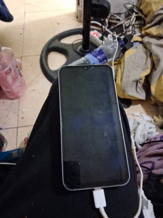 Móvil Negro en Perfecto Estado