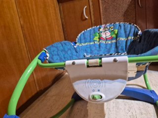 Mecedora bebé Fisher-Price varias funciones