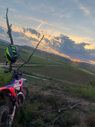 Moto Enduro/Motocross Azul y Roja
