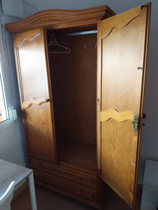 Armario provenzal pino macizo