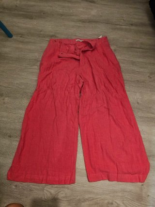 Pantalón rosa ancho