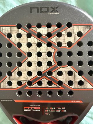 Pala Padel Nox AT10 Genius 18K 2025