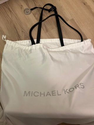 Bolso Michael Kors Negro y Gris