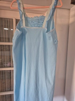 Camisón celeste con encaje