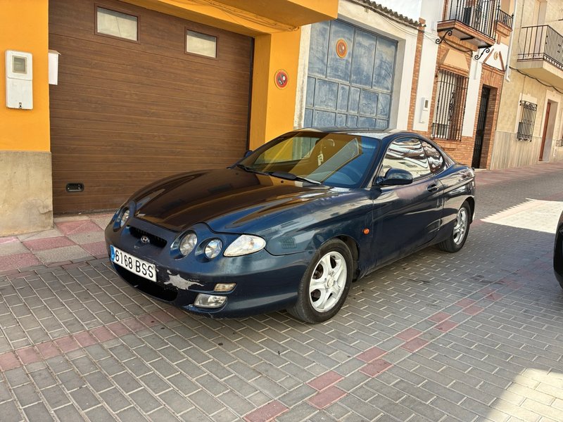 Hyundai Coupe 2001 - foto 1