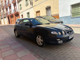 Hyundai Coupe 2001