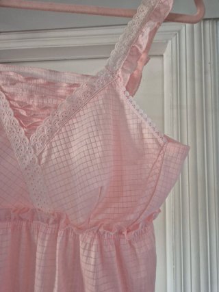 Camisón rosa tirantes encaje