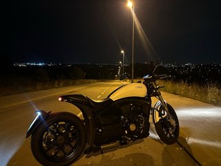 Leonart Pilder 125 Cruiser Negra/Blanca