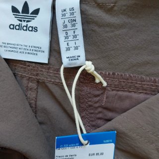 Pantalón Adidas Marrón Cargo