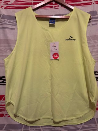 Camiseta tirantes Boomerang amarilla hombre