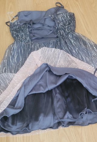 Vestido corto brillante para eventos