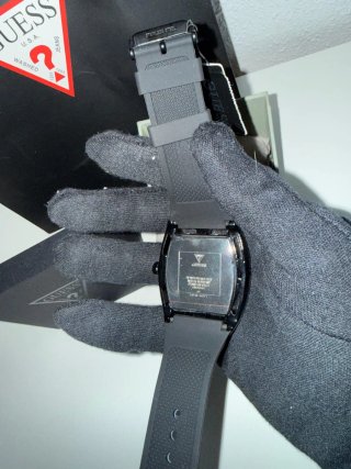 Reloj Guess Negro y Verde