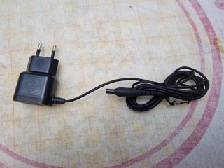 AC/DC ADAPTOR MODELO :HQ8505  CARGADOR ESTUFA NEGR