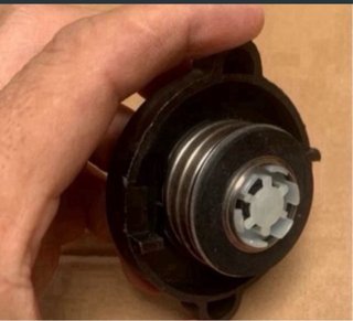 Tapa vaso expansión Suzuki Vitara