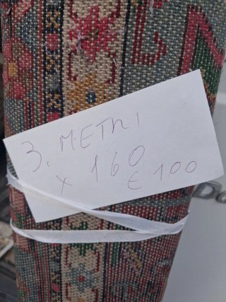 Grande tappeto non so se pakistano persiano ecc