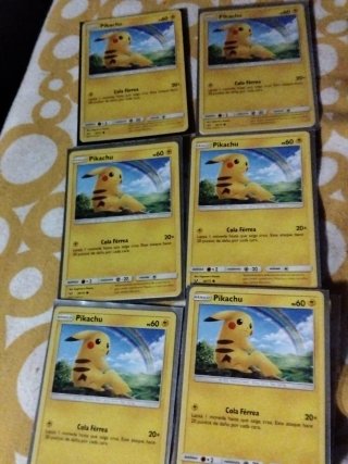 6 Cromos Pokémon Pikachu