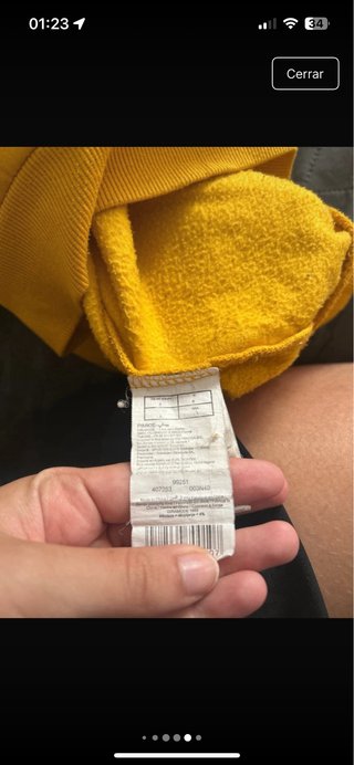 Sudadera amarilla con capucha