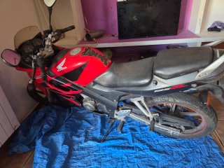 Honda CBR 125R Roja y Negra