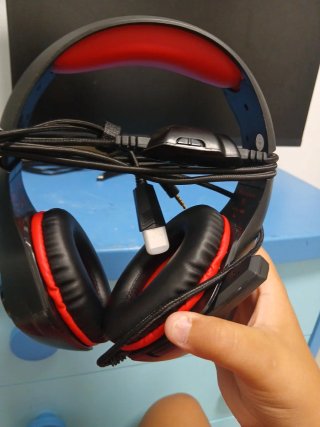 Auriculares Gaming Negros y Rojos
