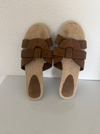 Sandalias planas de esparto y ante