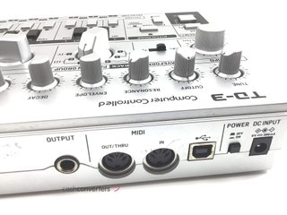 sintetizador behringer td-3