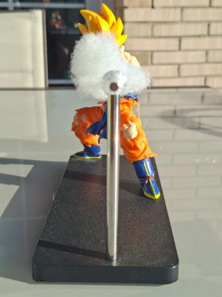 Lámpara Goku Super Saiyan Kamehameha