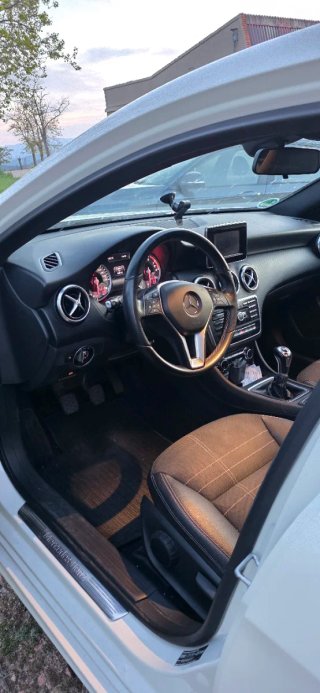 Mercedes-Benz Clase A 180 122CV