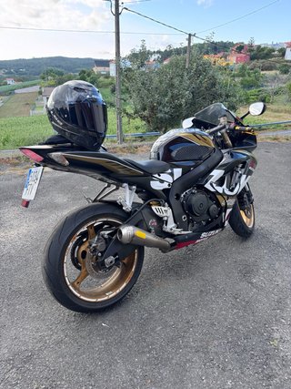 Suzuki GSX-R 600 K7 en Venta