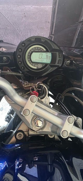 MOTO A YAMAHA FAZER FZ6S + LEOVINCE Acepto cambio