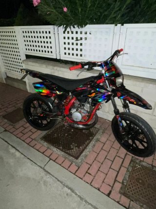 Beta RRT Supermotard Negra y Roja