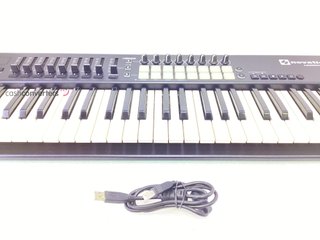 teclado electronico novation launchkey 49 mk2