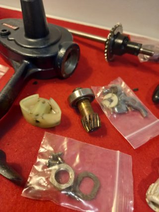 Piezas carrete Mitchell 496