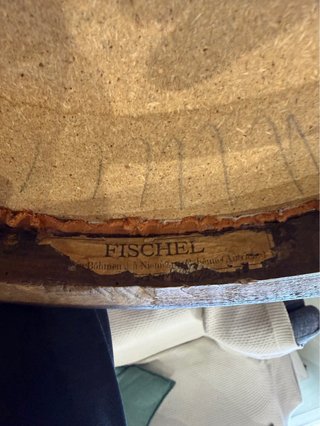 Silla antigua de madera marca Fischel
