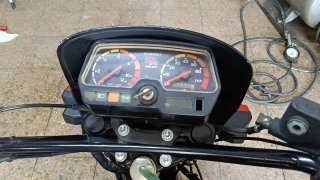 Suzuki DR Big Enduro Negra Restaurada