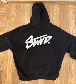 Sudadera negra STWD