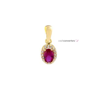 colgante oro 18k con piedra con rubi