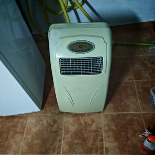 Aire Acondicionado Portátil 12000 BTU/h