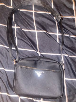 Borsa a spalla Prada nera regolabile