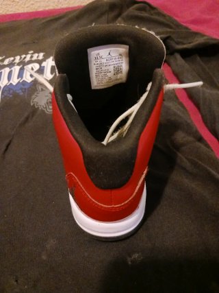 Zapatillas Jordan niño rojas y blancas talla 28.5