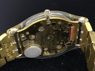 reloj pulsera señora swatch dorado