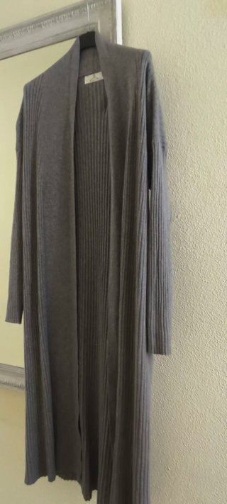 Chaqueta larga de punto gris