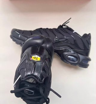 Nike Air Max TN Plus Negras Nuevas