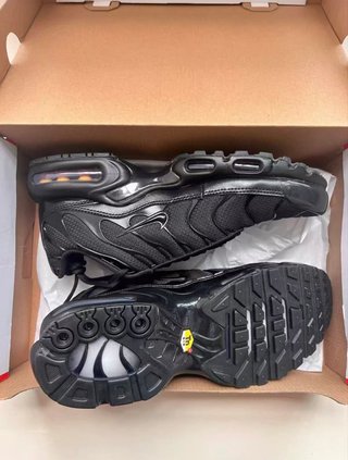 Nike Air Max TN Plus Negras Nuevas