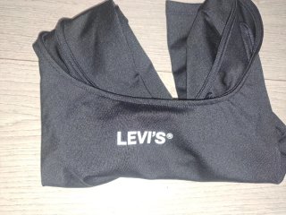 Top Levi's negro nuevo talla XS