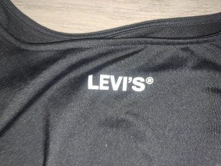 Top Levi's negro nuevo talla XS